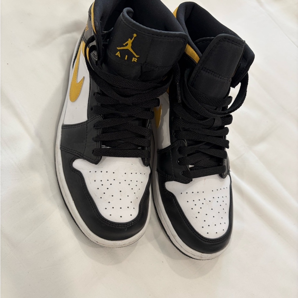 Jordan Men's Athletic Shoes - Black, White, Yellow